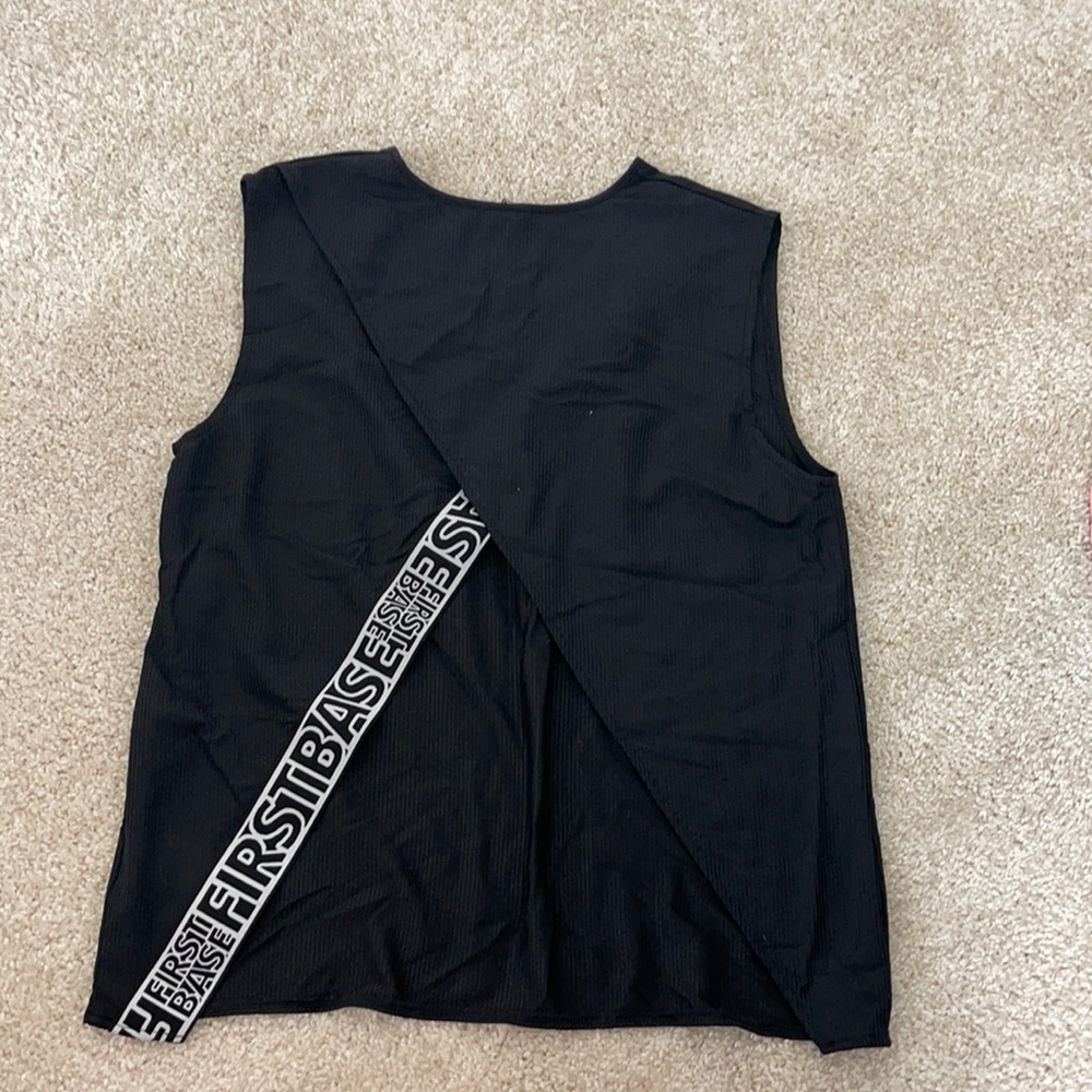 First base top - size small